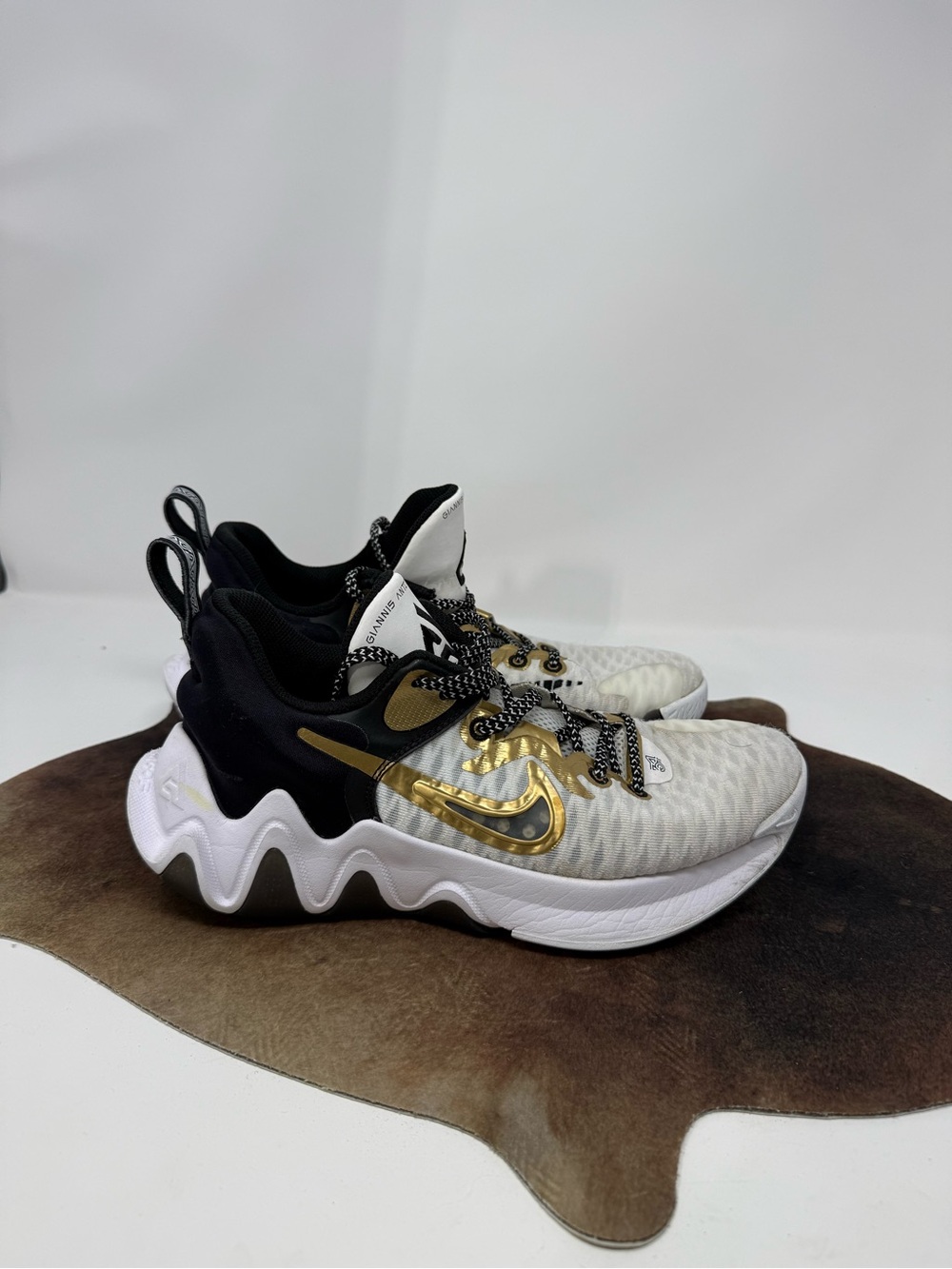 Nike Giannis Immortality "Championship" sneakers sz 7.5 (FEIMDZ)